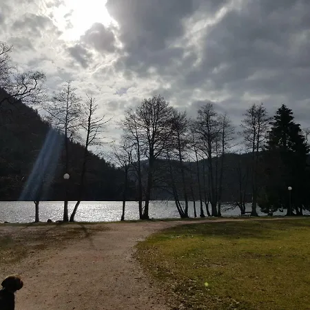 A 2 Pas Du Lac Apartment *